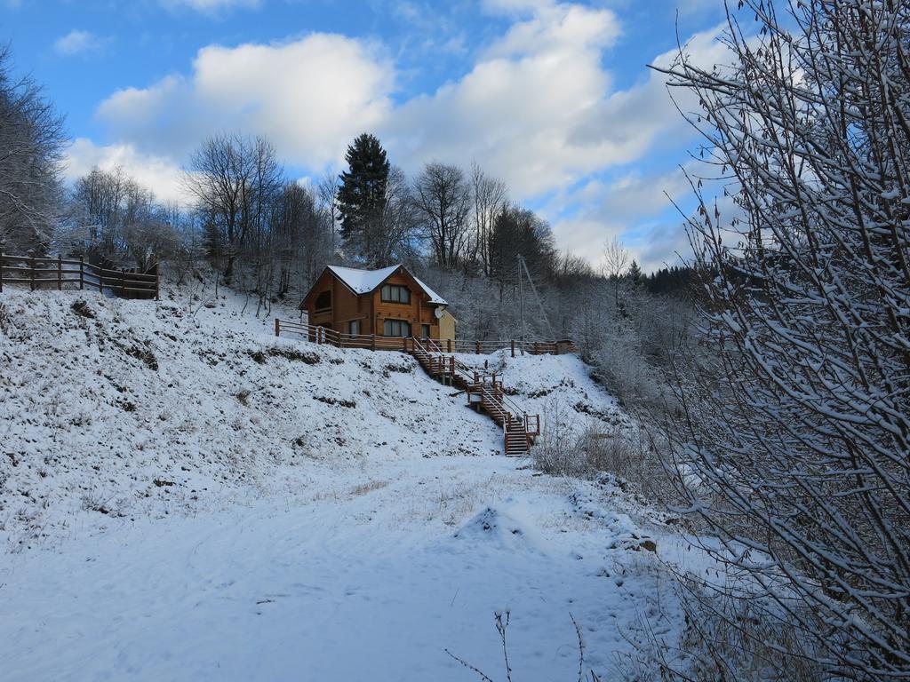 Cottage Goyra Yaremche Exterior photo
